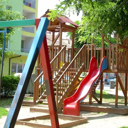 Apartment Studio At 100 M Away From The With Furnished Terrace *